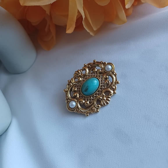 Golden Turquoise Brooch with Pearls - Picture 4 of 12